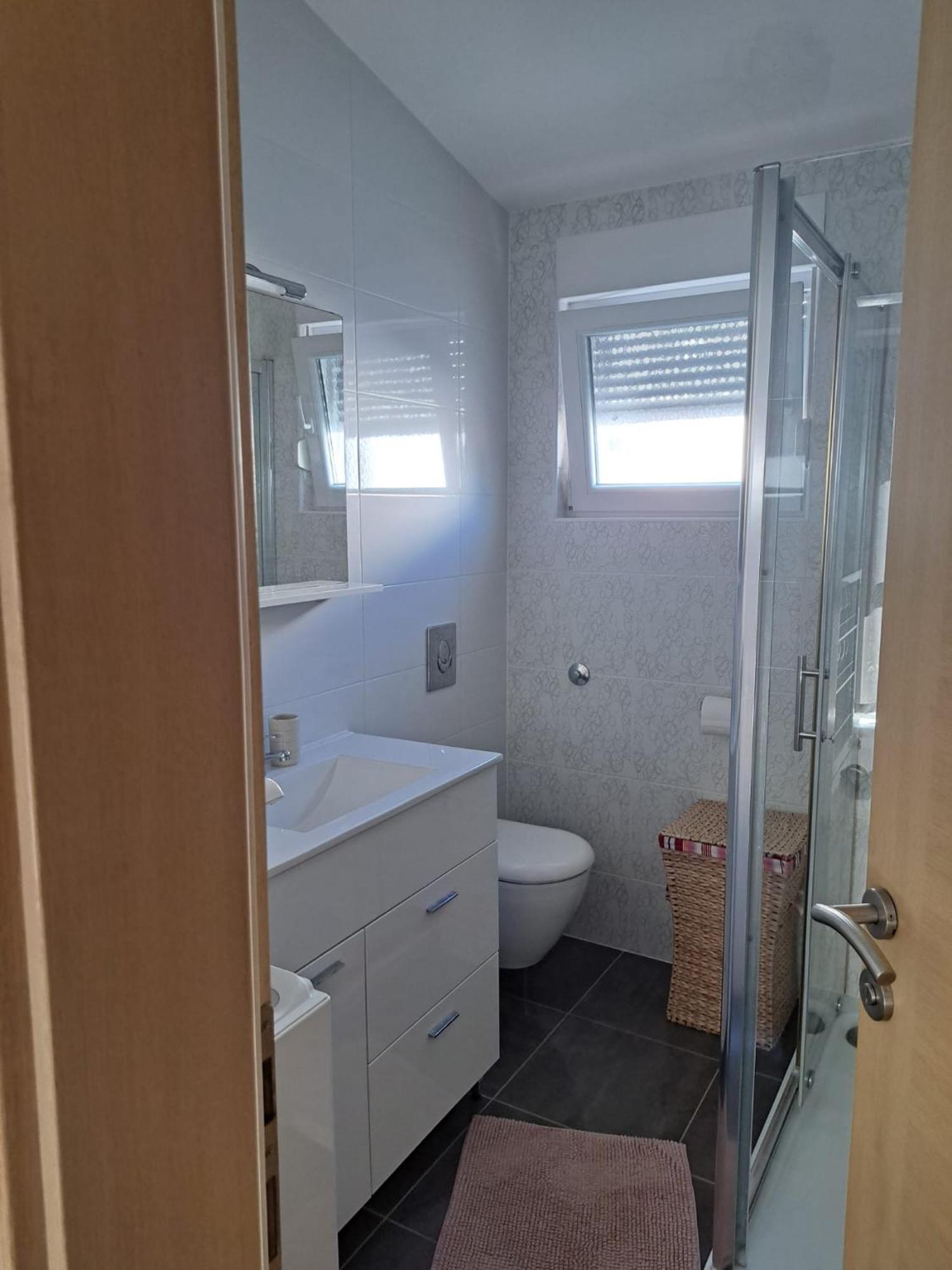 Apartman Lozancic Vir Buitenkant foto